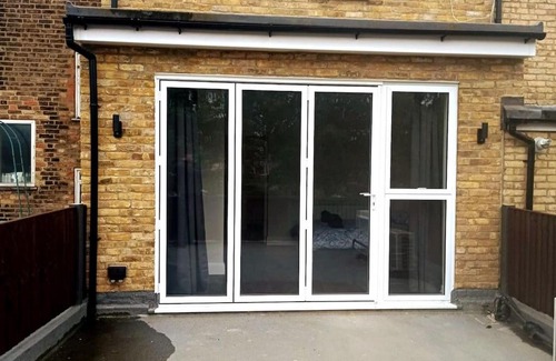 Crouch End Apartment | Ovidio's House - Peaceful flat with Terrace Relax