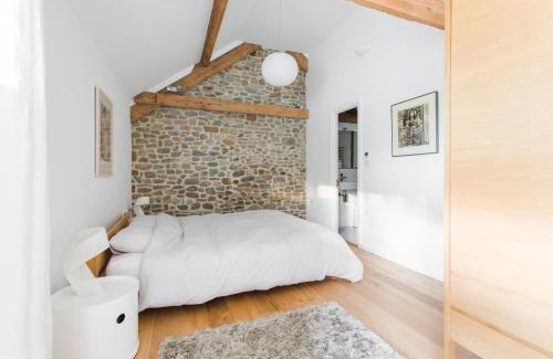 Llandovery House | Owl Barn at Penygaer Great views of Brecon Beacons