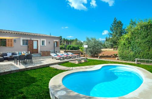 Campanet Villa | Owl Booking Villa Garreta - Rustic Stay with Mountain Views