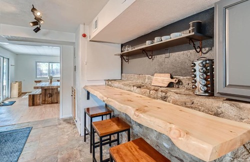 Rollinsville House | Owl Chalet - Explore Black Hawk & Nederland
