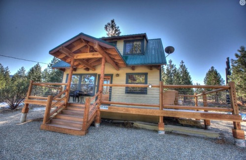 Foresta Cabin | Owl Moon Cabin - Rare jewel of a cabin located inside Yosemite National Park