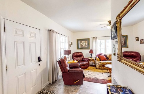 Thomasville House | Owl's Nest - Quiet abode, 5 minutes from downtown