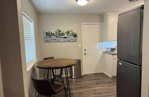 Norman House | Owl Street Cabana Walking Distance To OU Stadium