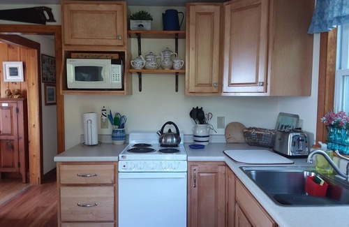 Owls Head Cottage | Owls Head Ocean Beachfront Cottage