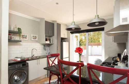 George Apartment | Owls Nest Self Catering