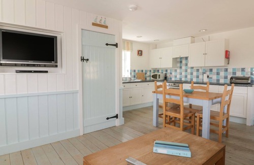 Gorran Cottage | OWLS ROOST, pet friendly, with a garden in Gorran Haven