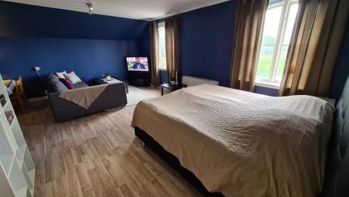 Kristianstad Apartment | Own apartment in village school from 1886 with private entrance