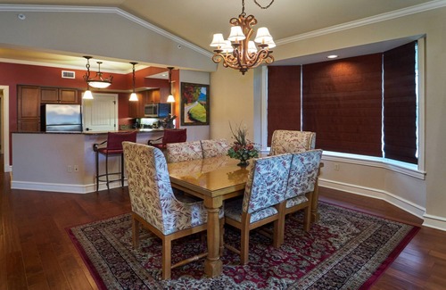 Pigeon Forge Condo | Owner Managed Penthouse 4BD/4BTH Top Floor DISCOUNTS FOR STAYS OF 7 NTS OR MORE