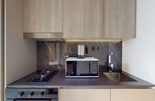Jumeirah Village Apartment | Oxford Boulevard - Vibrant Studio in JVC