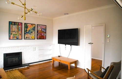 Martinborough House | Oxford Retreat (2 min walk to Square), Spacious house, short walk to the Square, sleeps 12