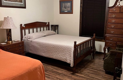 Sardis House | Oxford-Sardis Lake Total Privacy ~ New House on a Large Beautifully Wooded Lot