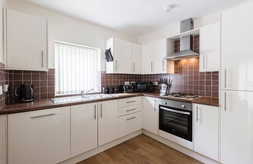 Preston House | Oxheys House | 5 Bedrooms Contractors Parking