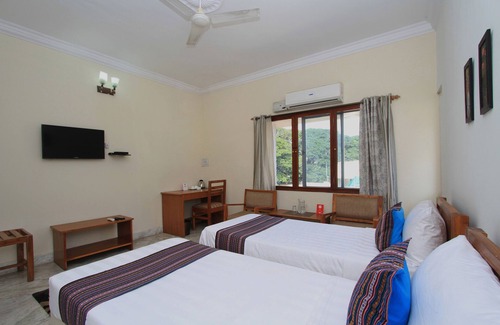 Stage 1 Hotel | OYO 10346 The Himalayan Inn