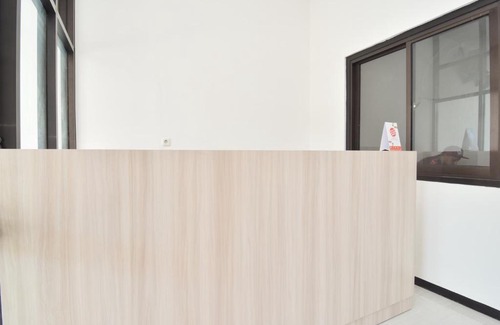Surabaya Hotel | OYO 1060 Rungkut Mejoyo Selatan