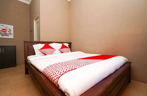 Probolinggo Hotel | OYO 1087 Homestay Potato House