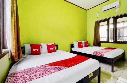 Jalaksana Hotel | OYO 113676 Wisma Al-fahmi Syariah