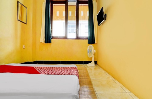 Jalaksana Hotel | OYO 113676 Wisma Al-fahmi Syariah