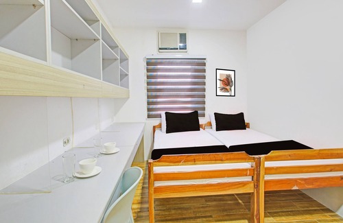 Sampaloc Hotel | OYO 1144 1318 Residences