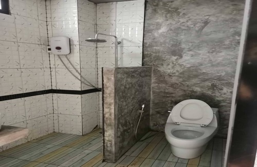 Nakhon Nayok Hotel | OYO 1167 Ban Pa Rim Khuean