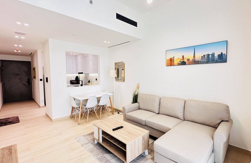 Jumeirah Village Circle Apartment | OYO 1289 Home Premium 1Bed Apartment At