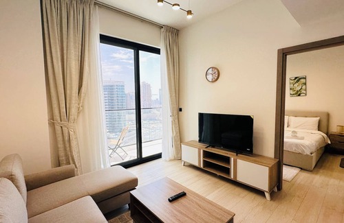 Jumeirah Village Circle Apartment | OYO 1289 Home Premium 1Bed Apartment At