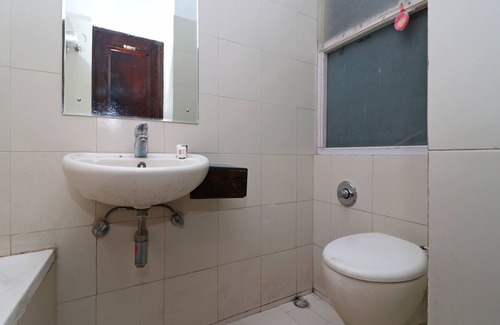 Rudrapur Hotel | OYO 13161 King's Palace
