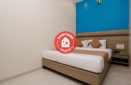 Santacruz Hotel | OYO 14056 Golden Arch