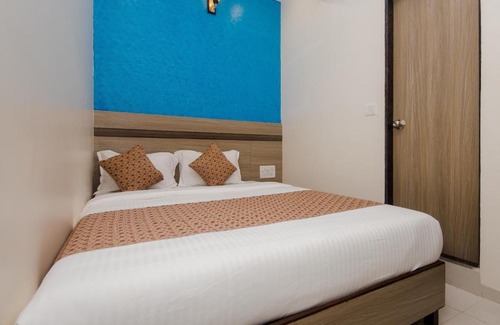 Santacruz Hotel | OYO 14056 Golden Arch