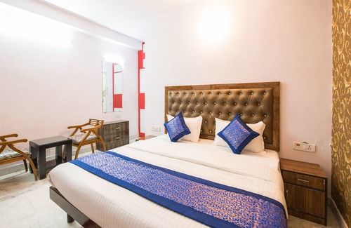 Pitampura Hotel | OYO 14728 Manan Residency