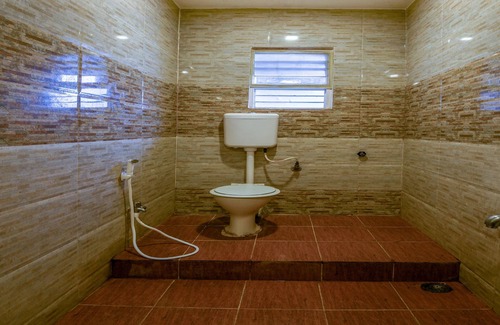 Shivajinagar Hotel | OYO 14929 River View