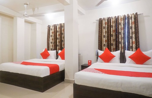 Shivajinagar Hotel | OYO 14929 River View