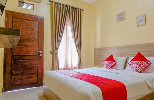 Banyuwangi Hotel | OYO 1566 El Reyshi Family Residence Syariah