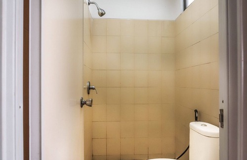 Bungo Hotel | OYO 1582 Bungo Guest House