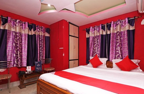 Dumdum Hotel | OYO 16627 Xpress Inn
