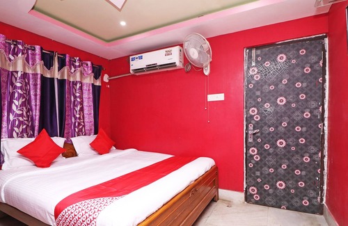 Dumdum Hotel | OYO 16627 Xpress Inn