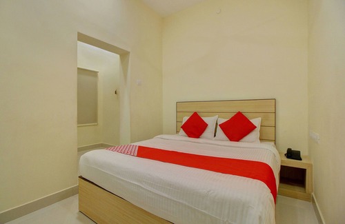 Tiruchirappalli Hotel | OYO 17355 Shri Sai Homestay