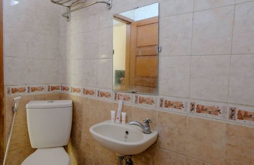 Madiun Hotel | OYO 1803 Hotel Sarangan Permai