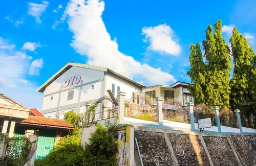Pekanbaru Hotel | OYO 1905 Davonsa Homestay Syariah