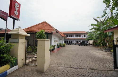 Probolinggo Hotel | OYO 2003 Female Guest House