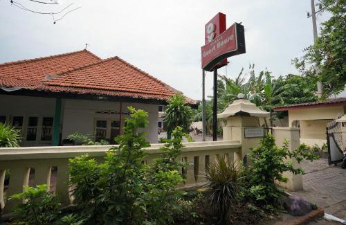 Probolinggo Hotel | OYO 2003 Female Guest House