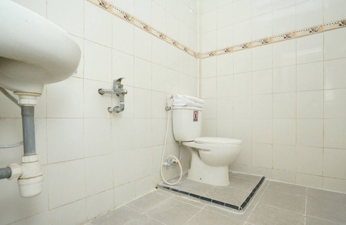 Probolinggo Hotel | OYO 2003 Female Guest House