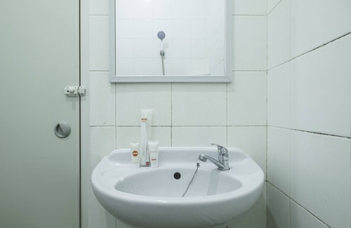 West Cirebon Hotel | OYO 2132 Pondok Avicenna