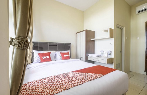 West Cirebon Hotel | OYO 2132 Pondok Avicenna