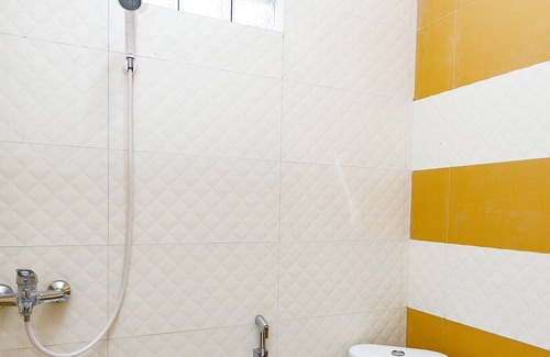 West Semarang Hotel | OYO 2133 Pintu Naga