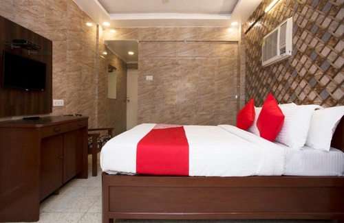 Mira Road East Hotel | OYO 23707 Amar Palace