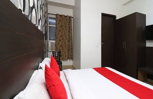 Behror Hotel | OYO 2484 Hotel Silver Star