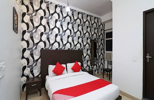 Behror Hotel | OYO 2484 Hotel Silver Star