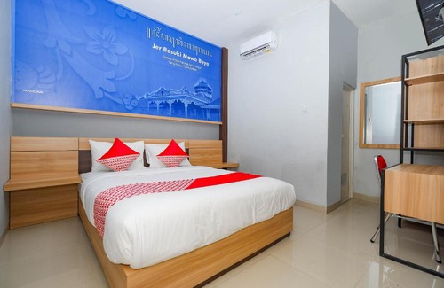 Banjarsari Hotel | OYO 2545 Maddava House