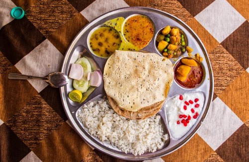 Bharuch Hotel | OYO 26587 The Grand Vatika