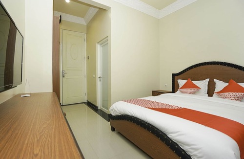 Sedati Hotel | OYO 2680 Zeidan House Syariah